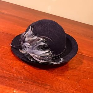 Vintage Navy hat. Ribbon trim with feathers. Mr K 1940’s Miss Jo Ann